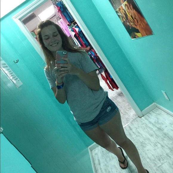 Meet your Posher, Cheyenne - Picture 1 of 1